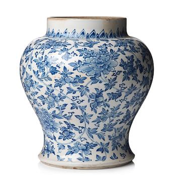 784. URNA, porslin. Qingdynastin, Kangxi (1662-1722).