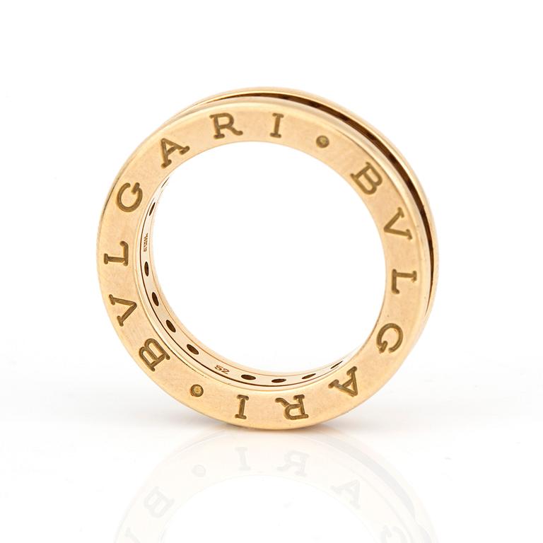 RING med trappslipade ametister, Bulgari, Italien.