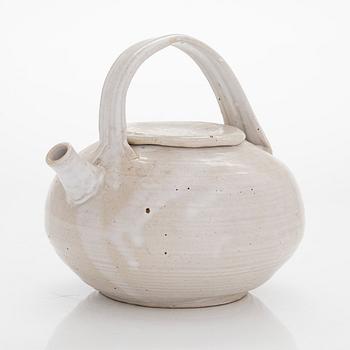 Kyllikki Salmenhaara, a stoneware tea pot signed KS.