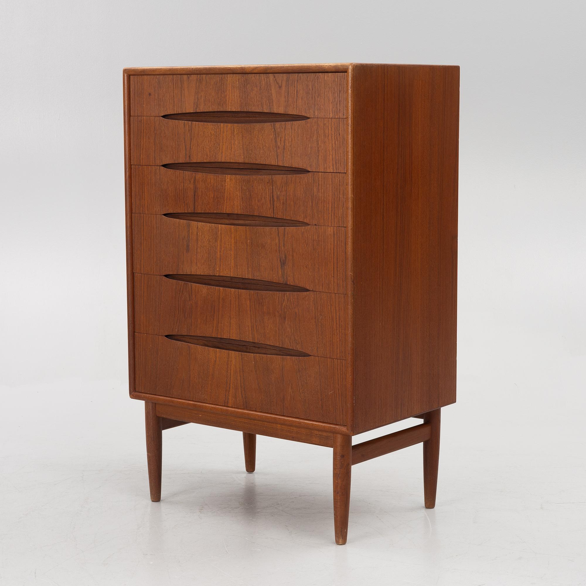 A Swedish Modern dresser, EMMAB Emmaboda Möbelfabrik AB, Sweden, 1950's.