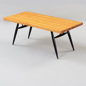 An Ilmari Tapiovaara 'Pirkka' pine sofa table, Laukaan Puu, Finland 1950's-60's.