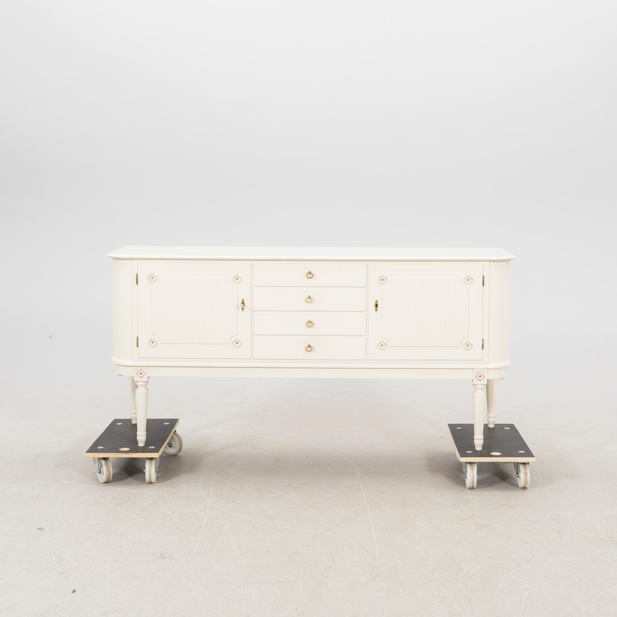 Sideboard, gustaviansk stil, 1900-talets senare del.