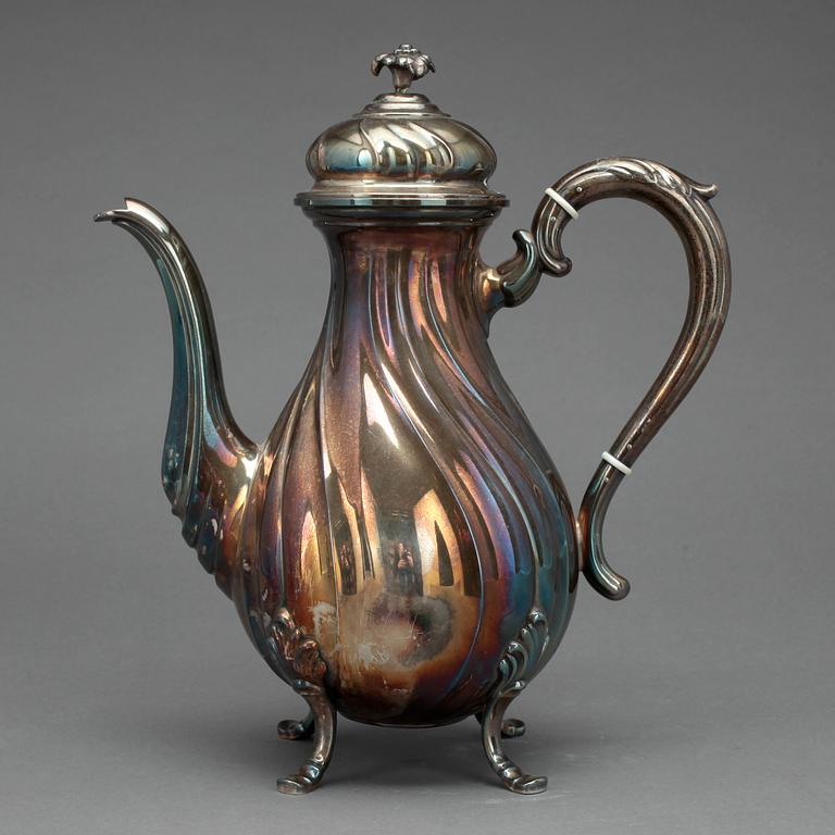 KAFFEKANNA, silver, rokokostil, David Andersen & Co, Stockholm 1935. Vikt ca 792 gram.