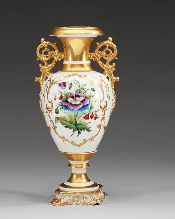 A Russian vase, the Kronilov Brothers Factory, St Petersburg, 19th Century.