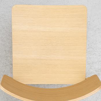 Keiji Ashizawa, stol, "Sori Chair", Ariake, Japan.