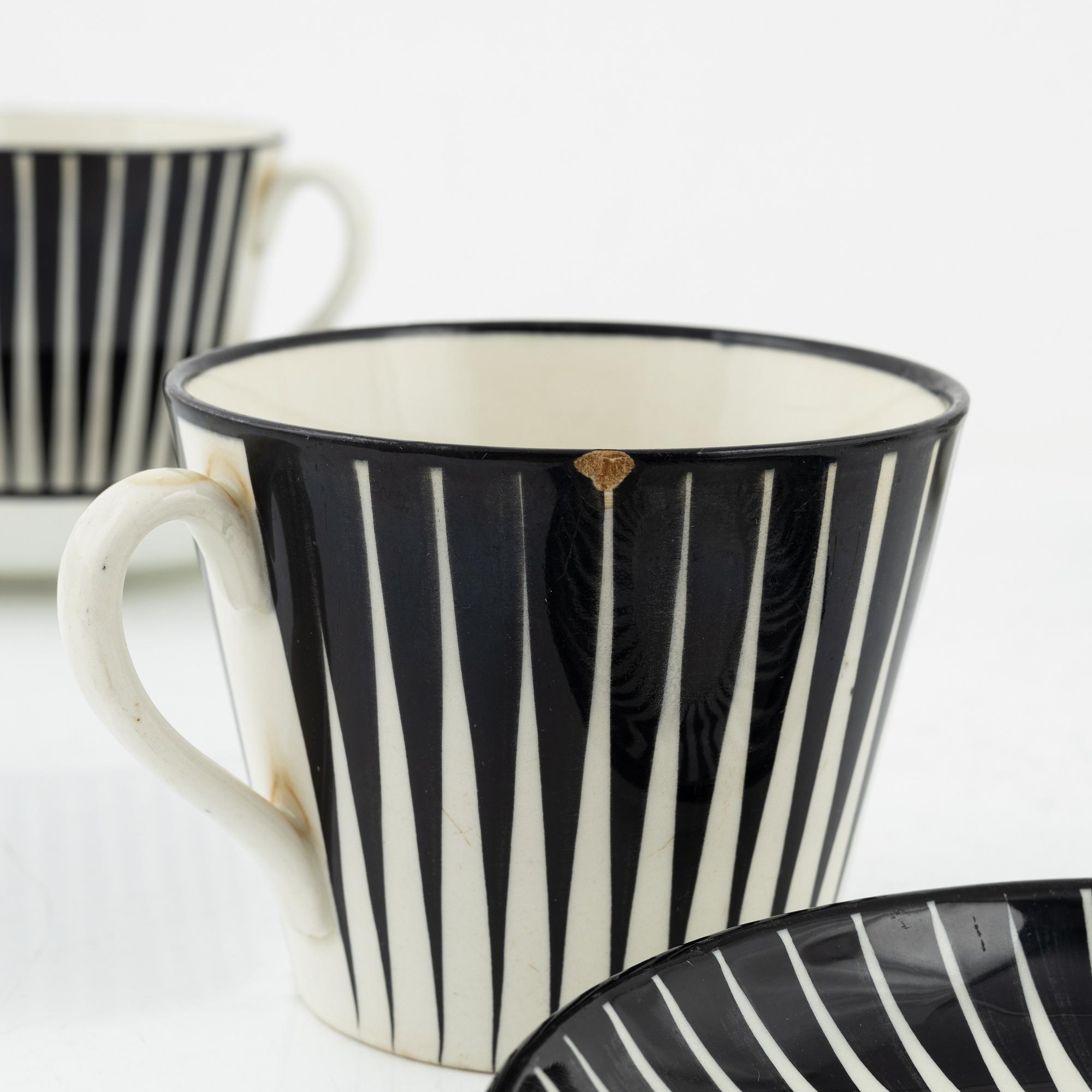 Eugen Trost, tekoppar med fat, 4 st, flintgods, "Zebra", Gefle.