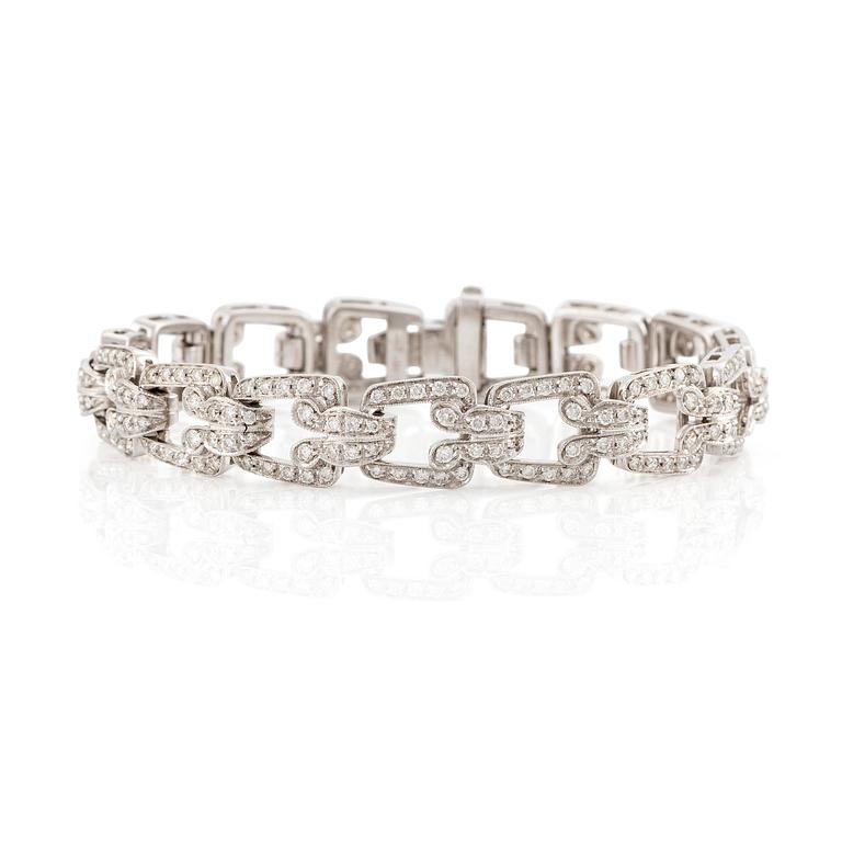 Armband 18K vitguld med runda briljantslipade diamanter.