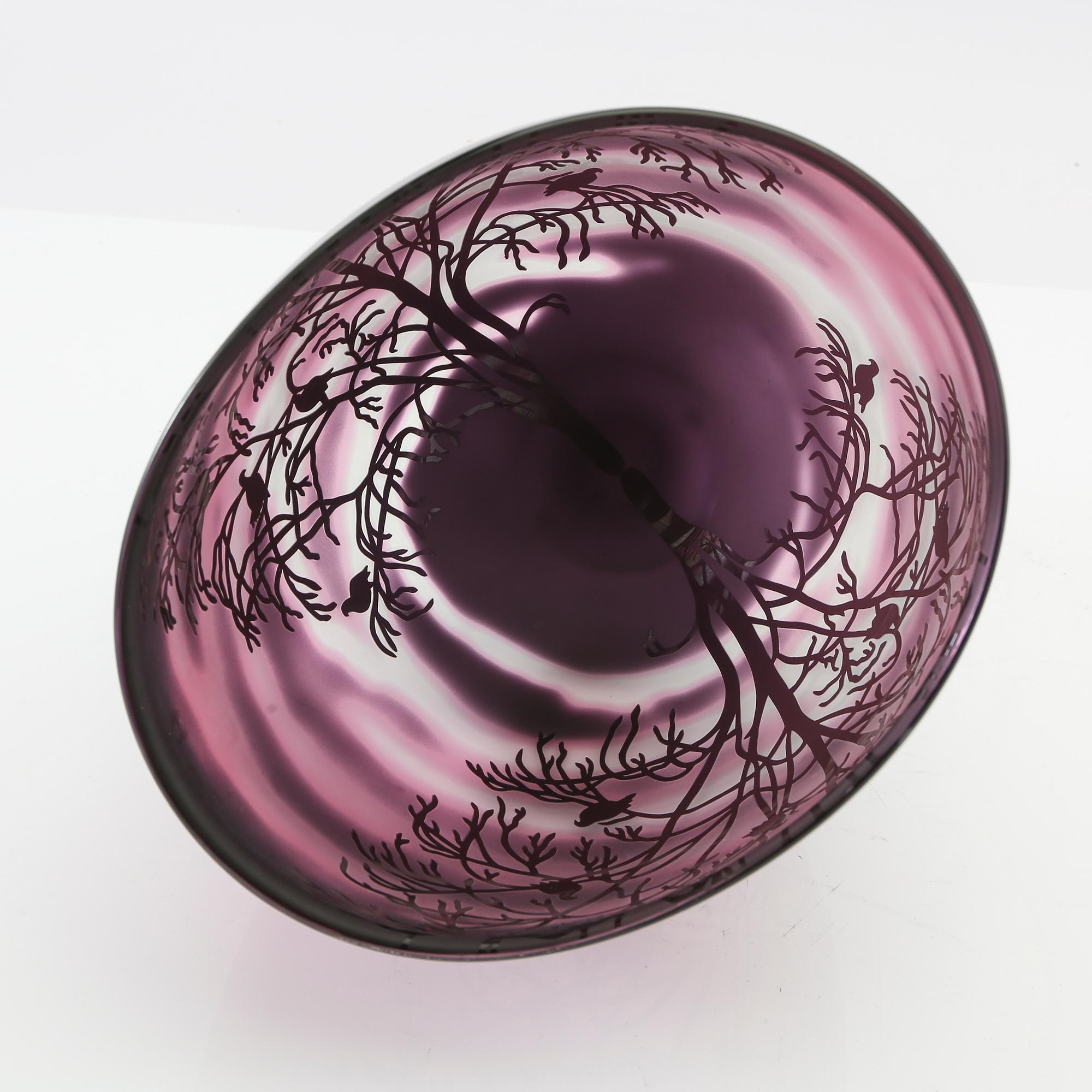 Jette Jörgensen, bowl, cased glass, signed and dated 1989.