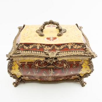 Teapot with lid China 20th century porcelain.