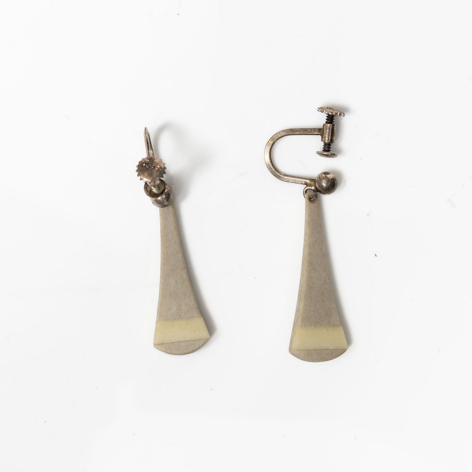 Sune Enoksson, a collection of seven pieces of jewellery, renindeer antler.