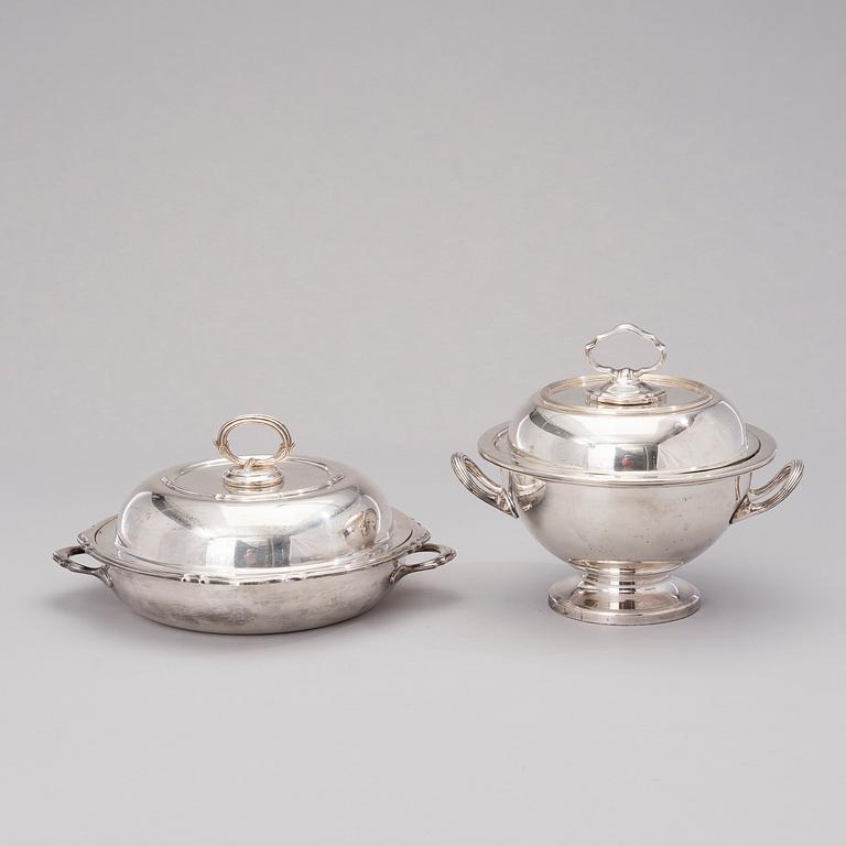 KAROTTER, 2 st, försilvrad, Mappin & Webb, England 1900-tal.