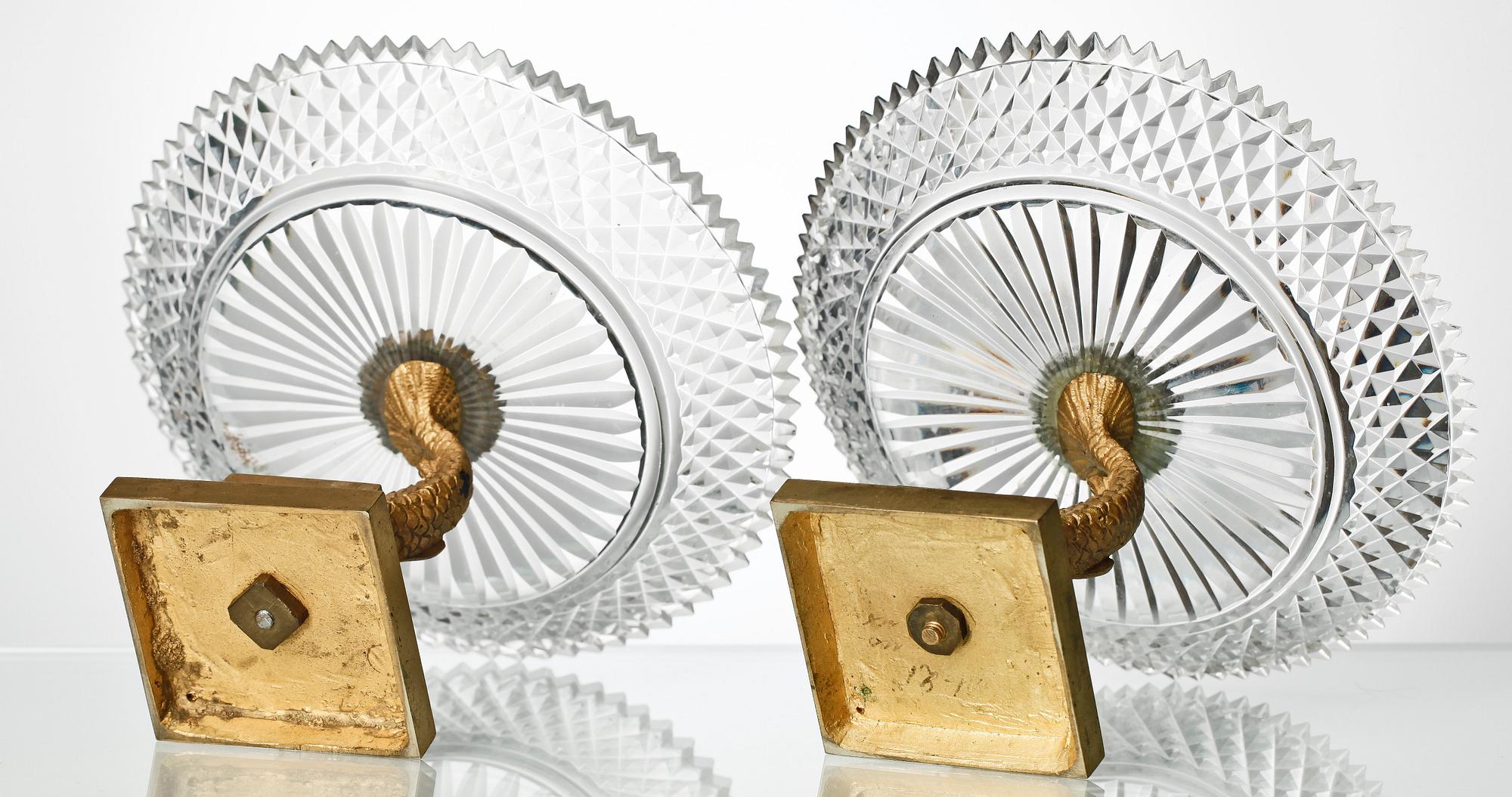 TAZZOR, ett par, brons och glas, empirestil, 1900-talets första hälft.