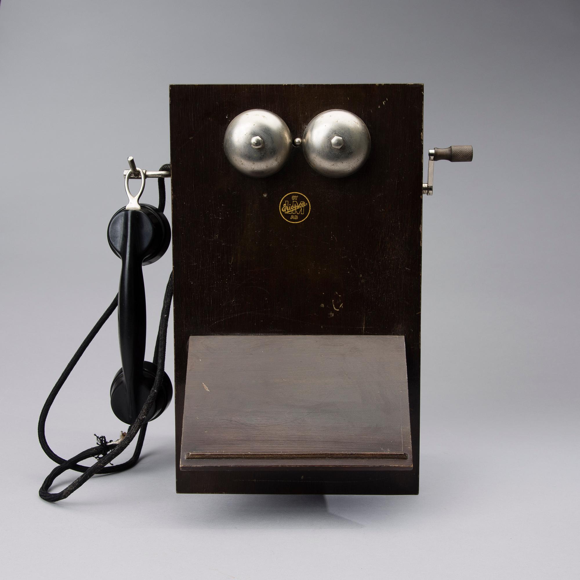 VÄGGTELEFON, Oy LM Ericsson AB, 1940-tal.