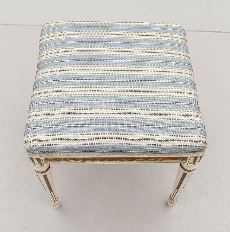 TABURETT, gustaviansk stil, 1800-/1900-tal.