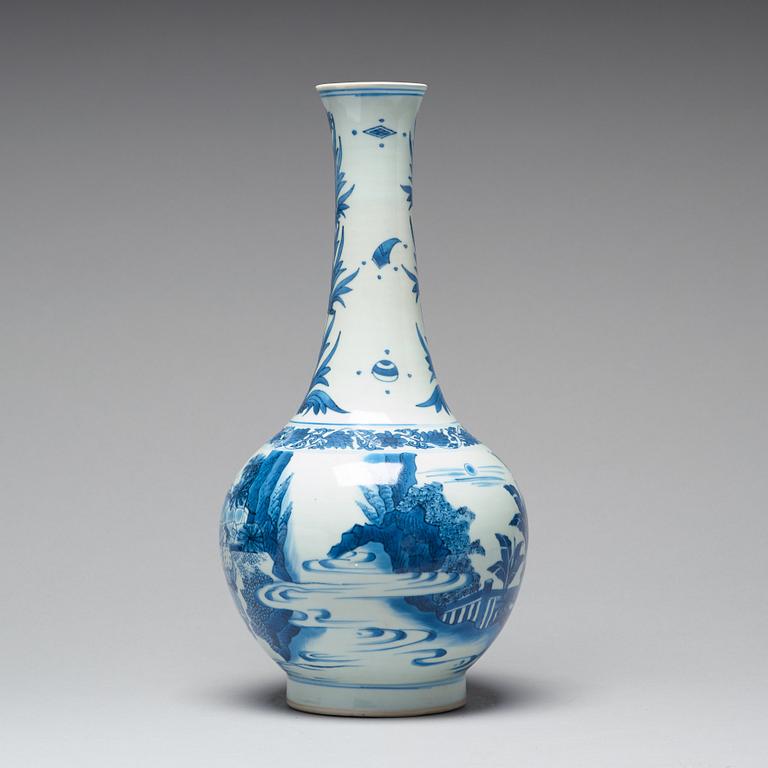 A large blue and white Transitional vase, 17th Century, Chongzhen (1635-44).