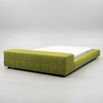 Giuseppe Viganò, a "Squaring" bed, Bonaldo, Italy.