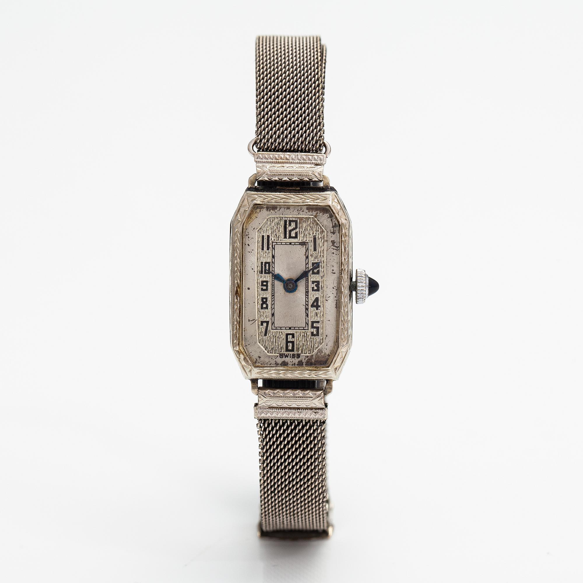 Wrist watcj 17 x 26 mm.