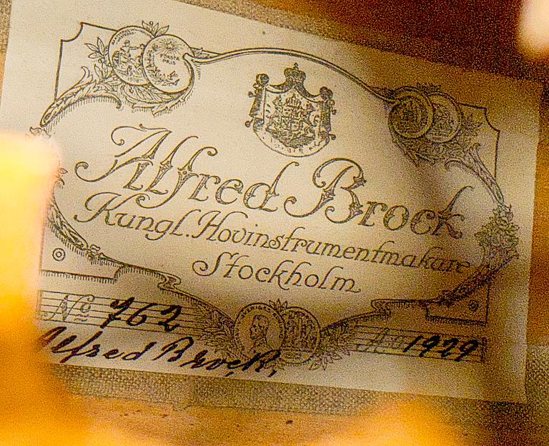 12-string lute, Alfred Brock, Stockholm, 1929.