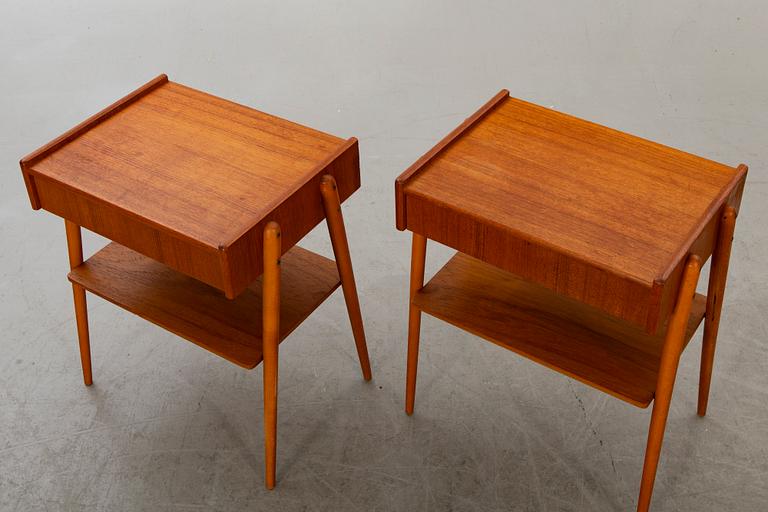 SÄNGBORD ett par 1960-tal.