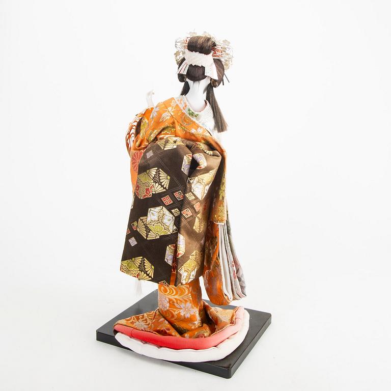 Docka iklädd kimono, Japan, 1900-tal.