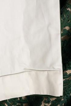 Gardiner, ett par, grön mönstrad sammet.