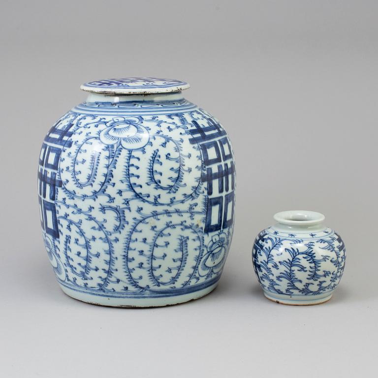 BOJAN SAMT VAS, porslin, Kina, sen Qing (1644-1912).