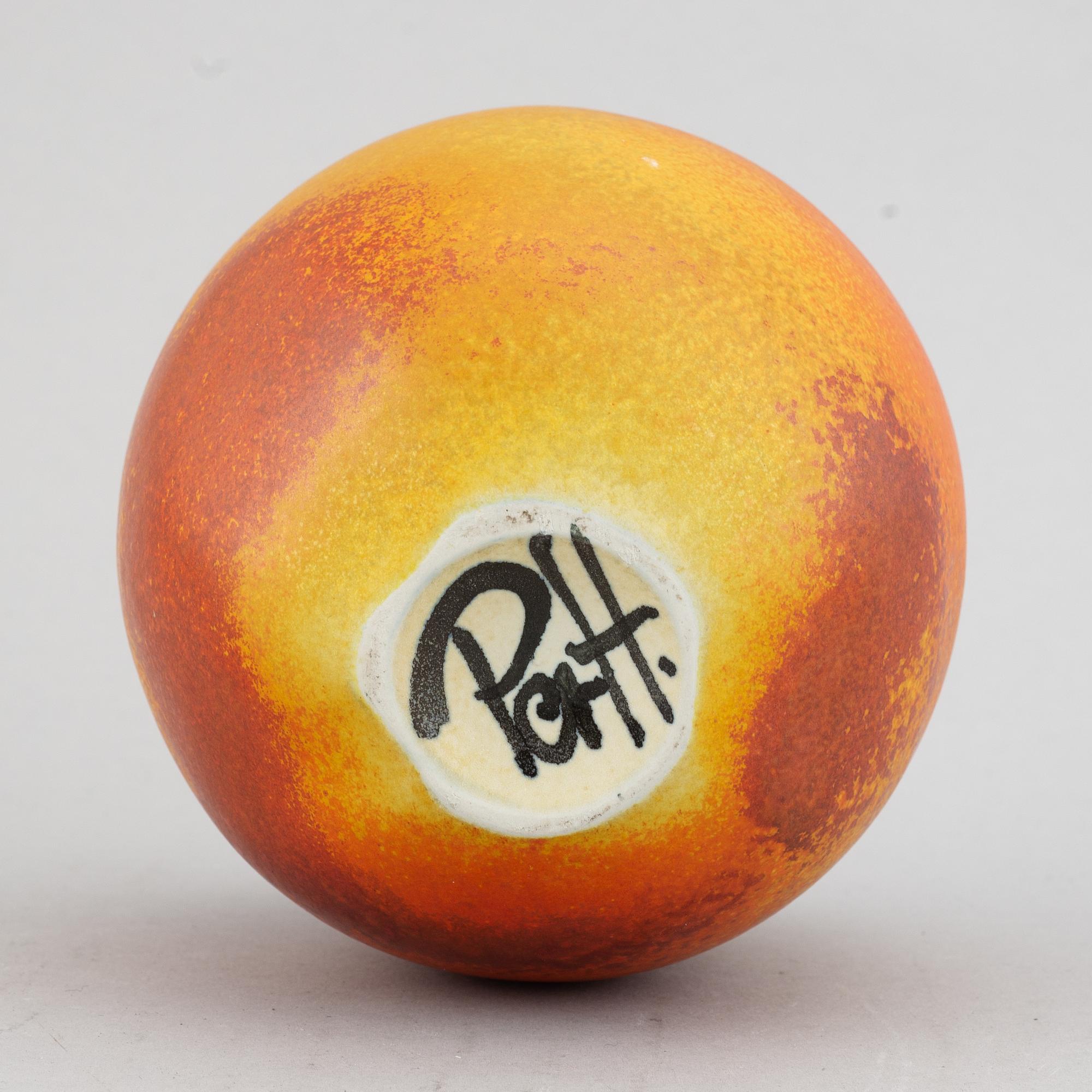 Per Hammarström, apple, ceramic.