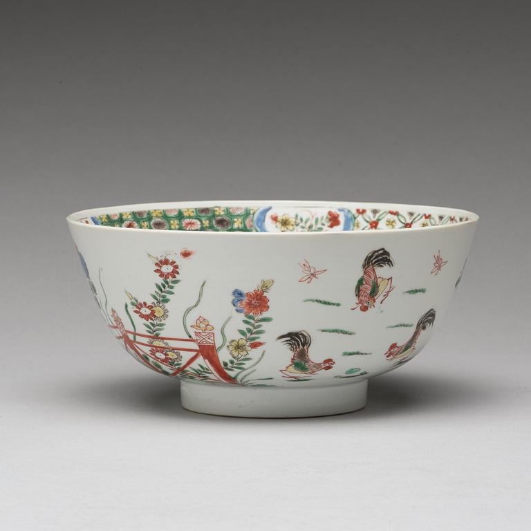 A famille verte bowl, Qing dynasty, Kangxi (1662-1722).