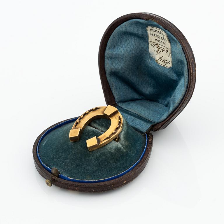 Brosch 14K guld i hästskoform, Shanks & Bolin, Moskva 1860-1875.