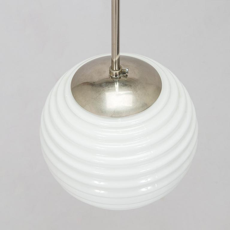 Taklampa, modell 50162, Idman, 1900-talets mitt.