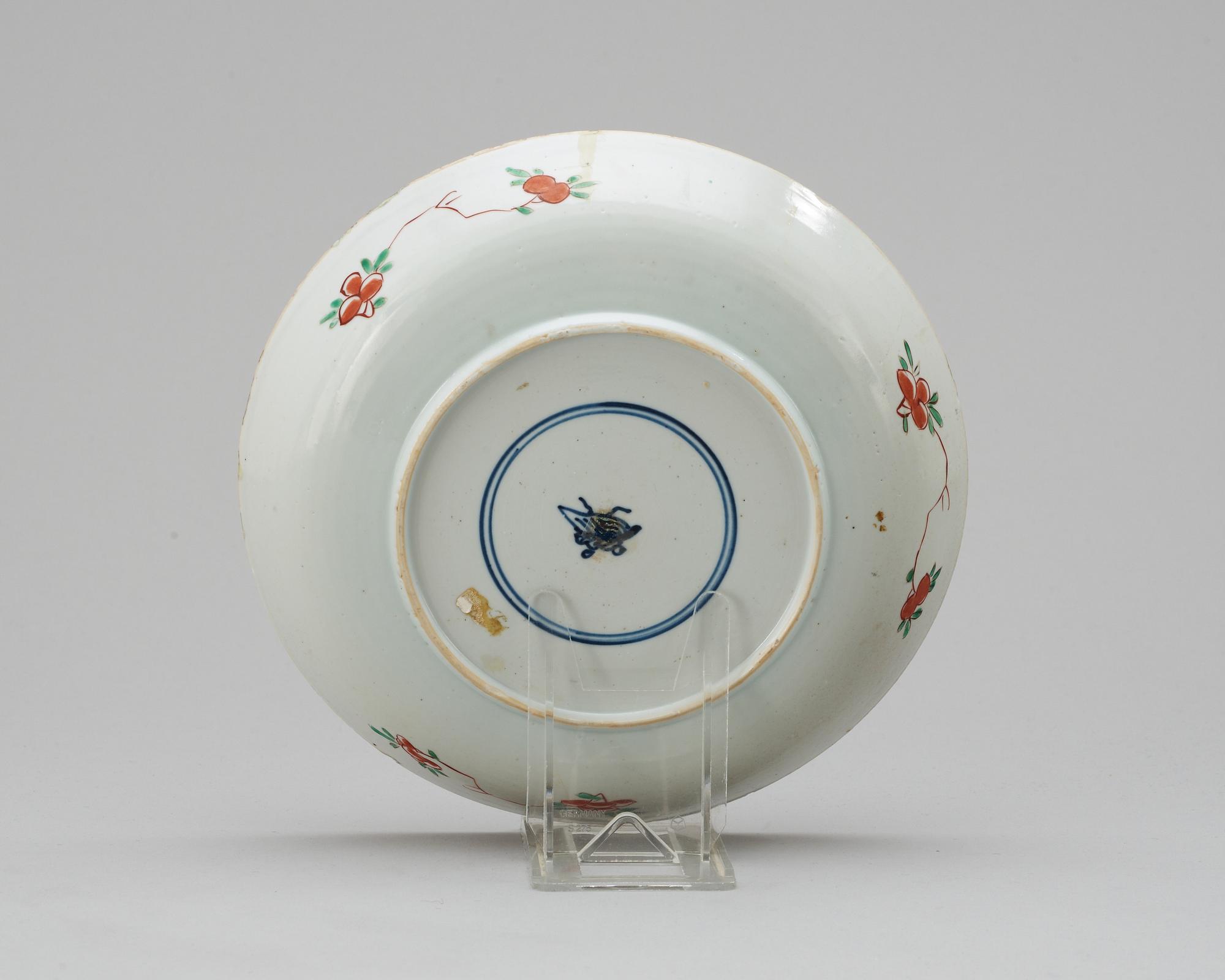 A Qing dynasty, Kangxi (1662-1722) charger.