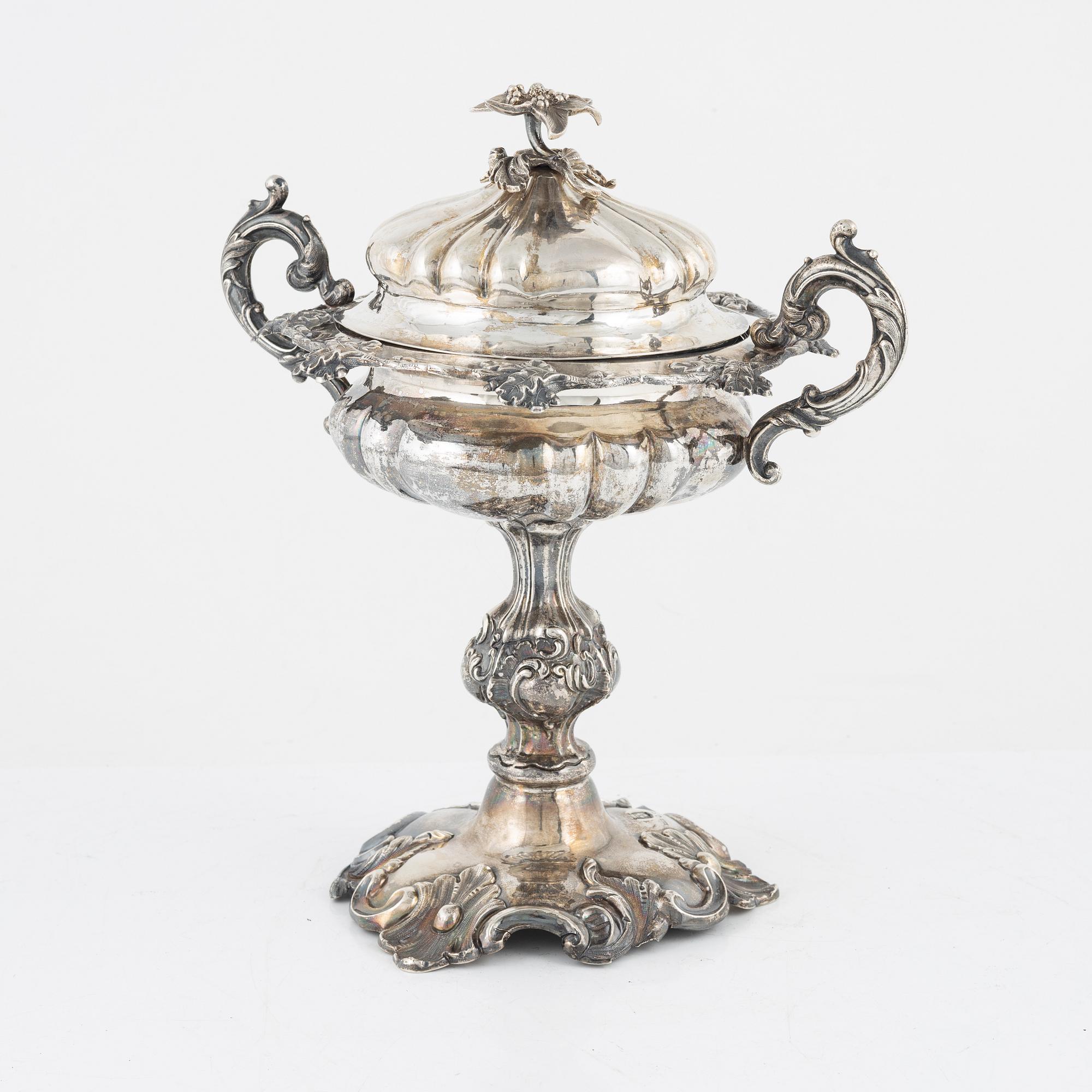 A Swedish silver sugarbowl, bearing the mark of Gustaf Möllenborg, Stockholm, 1857.