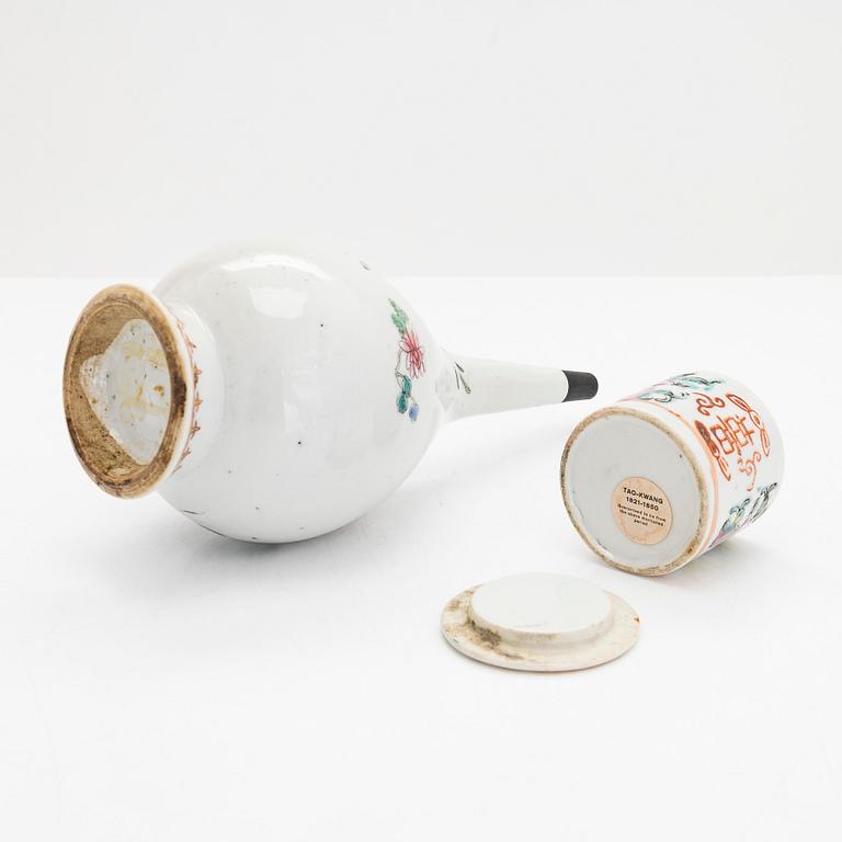A Chinese water sprinkler, and box, 18th century and late 19th century.