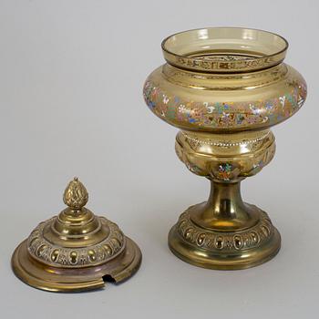 BÅLSKÅL, glas och mässing, omkring sekelskiftet 1900.