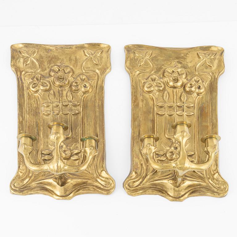 A pair Art Nouveau wall sconces, around the year 1900.