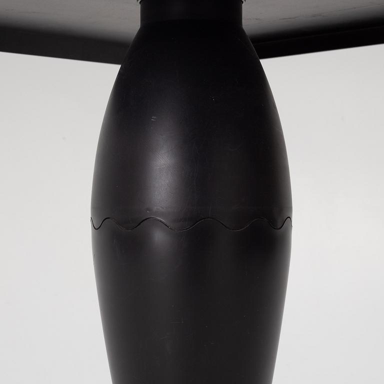 Philippe Starck, bord, "Miss Balú", Kartell, Italien.