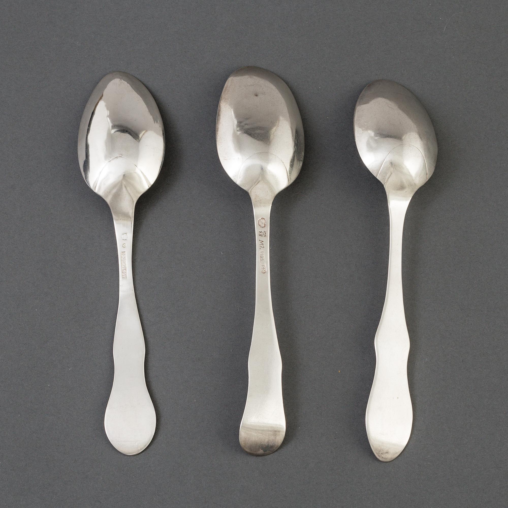 THREE SIMILAR SWEDISH FIDDLE PATTERN SPOONS,  18TH/19TH CENTURY. Weight ca 130 g.