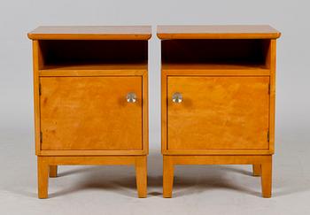 SÄNGBORD, 1 par, björk, 1900-talets mitt.
