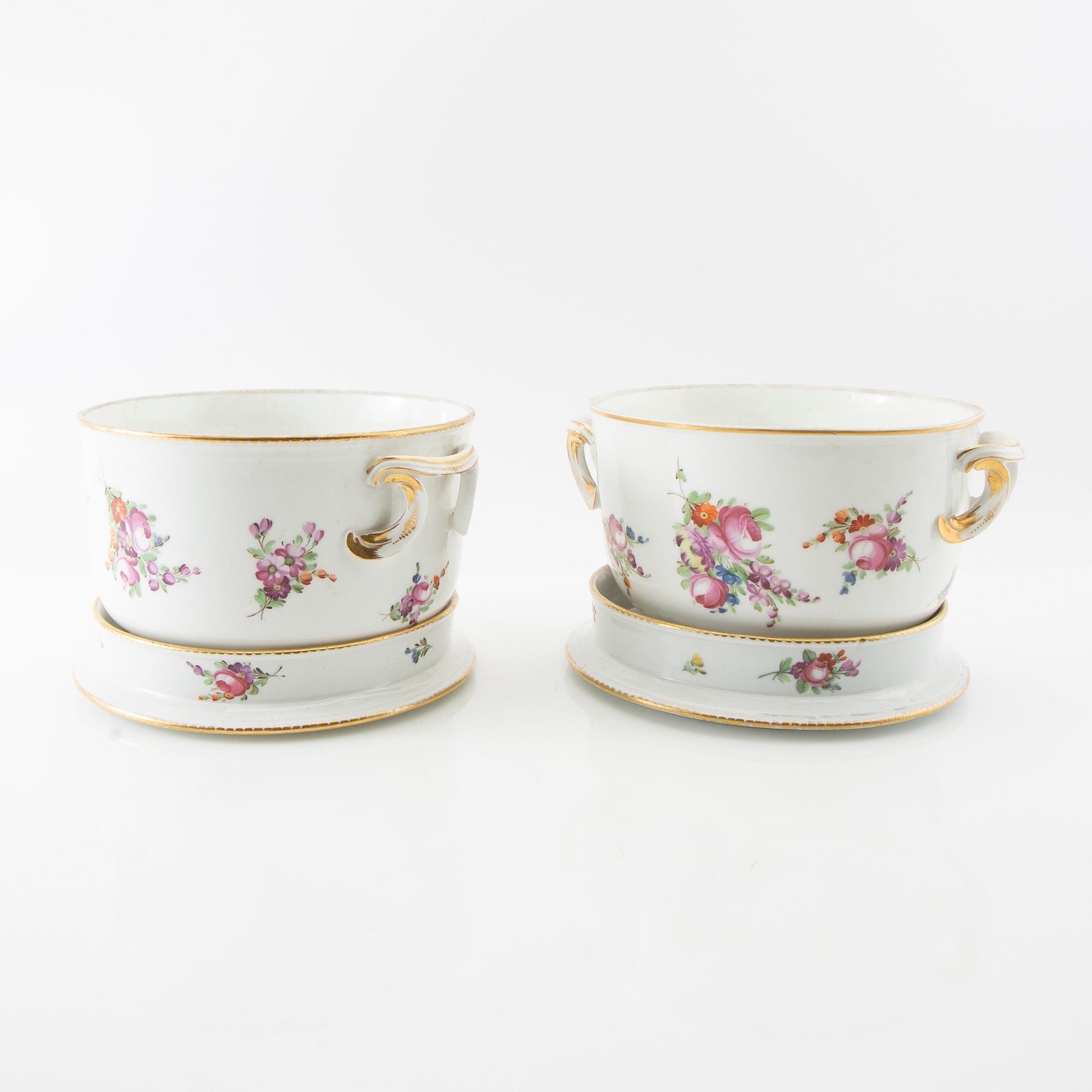 Outer cover a pair with saucers first half of the 20th century porcelain.