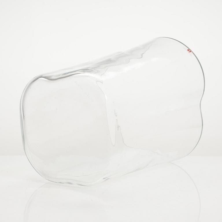 Alvar Aalto, vas, modell 3032, signerad Alvar Aalto.