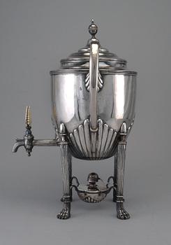 SAMOVAR, 84 silver. Mästarstämpel P.L Kontrollmästare Jakov Ljapunov, St Petersburg 1896-1903 Vikt 3519 g.