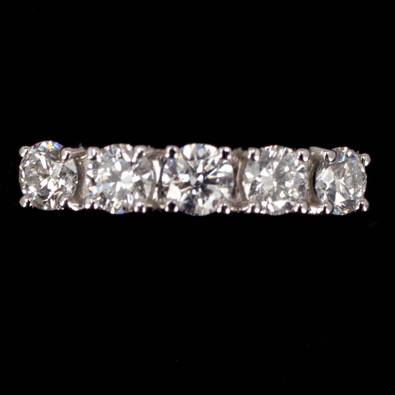 RING, 18K vitguld, diamanter tot. ca 0,75 ct, 2000-tal.