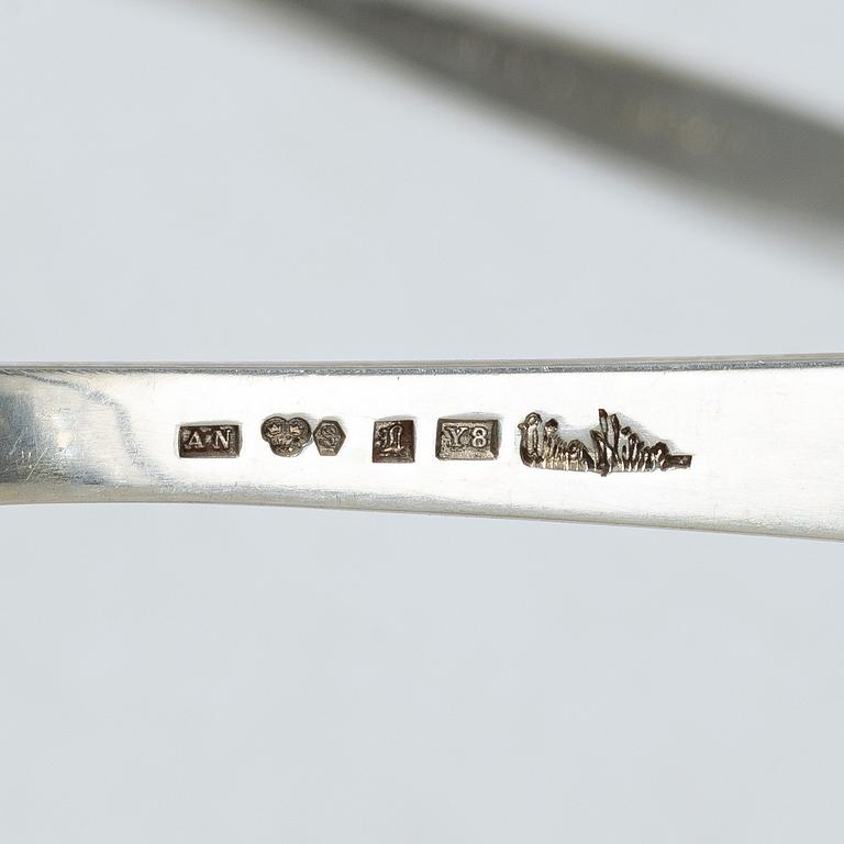 Skedar, 2 st, silver, Wiwen Nilsson och Rey Urban, Sverige, 1949-74.