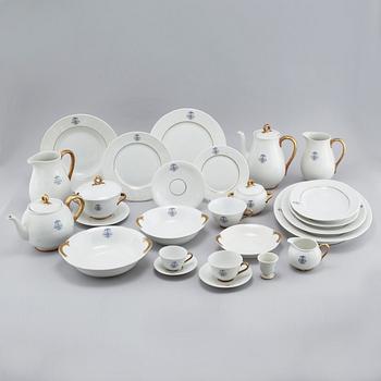 SERVIS, 119 delar, "Swedish Grace" med monogram, porslin, Rörstrand, 1900-tal.
