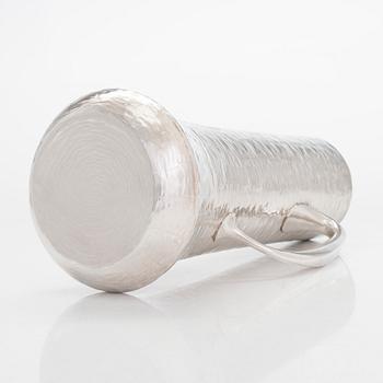 Tapio Wirkkala, tillbringare och bägare, 12 st, silver, Kultakeskus, Tavastehus 1975-76.