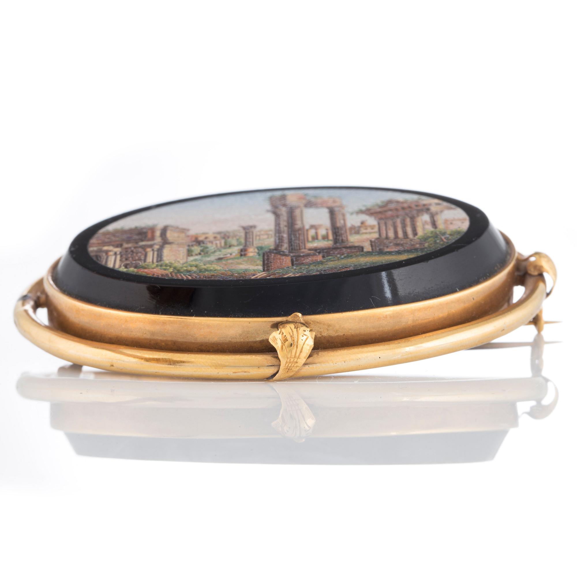 Mikromosaik brosch 18K guld.