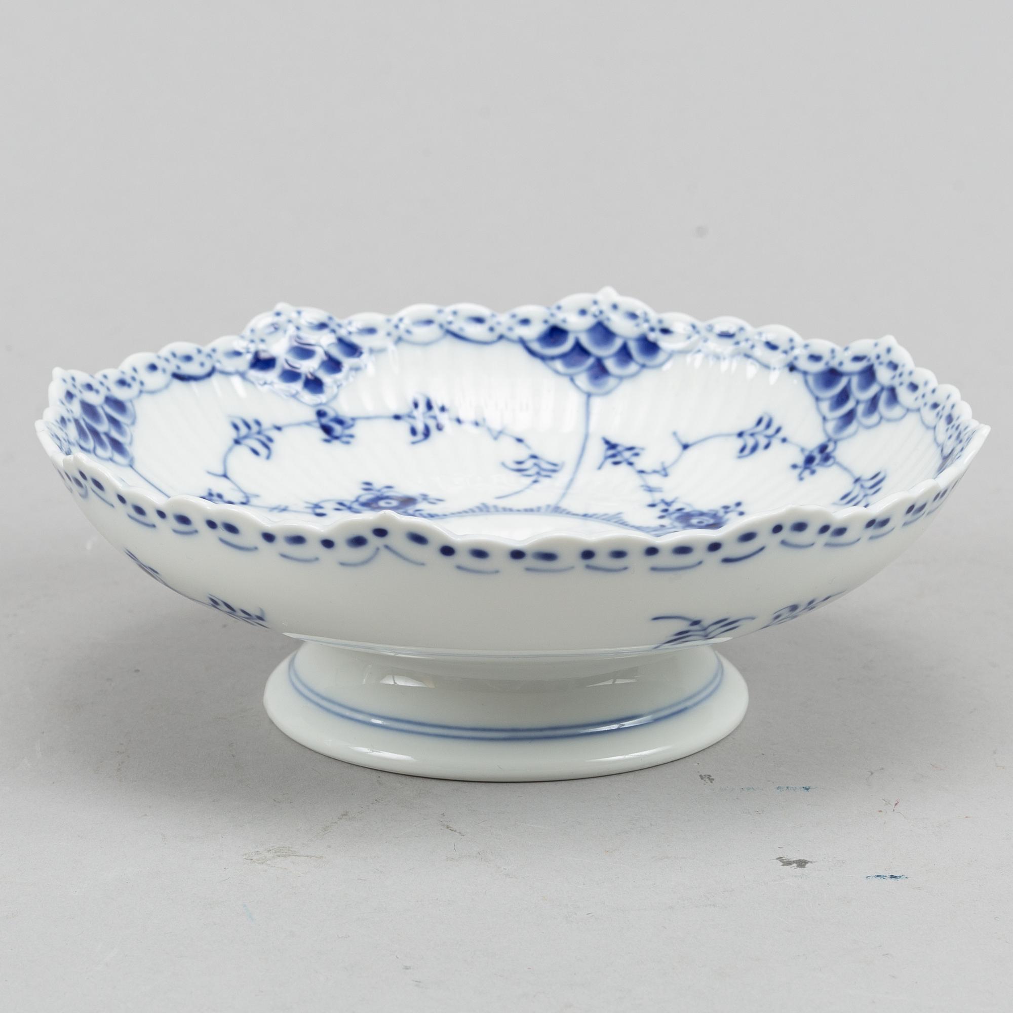 Delar av kaffeservis,  porslin, 13 delar, "musselmalet", hel- och halvblonde, , Royal Copenhagen.