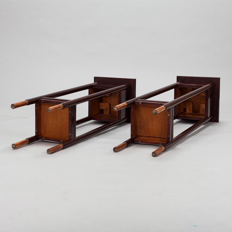 Bernhard Häkli, An oval table and two flower pedestals, Vihdin Puuseppäin Huonekaluliike 1911.