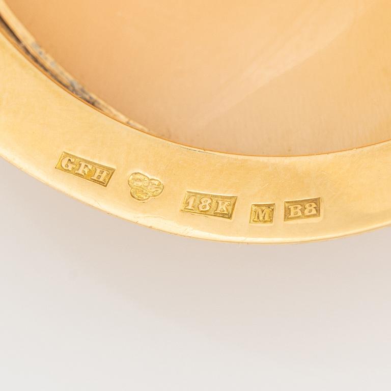 Camébrosch/hänge,  18K guld och snäckskalscamé.