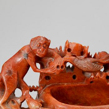 BÄGARE, 3 st, soapstone, 1900-tal.